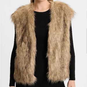 3127 NWT Express Faux Fur Vest Small Tan Brown Sleeveless Layering Jacket